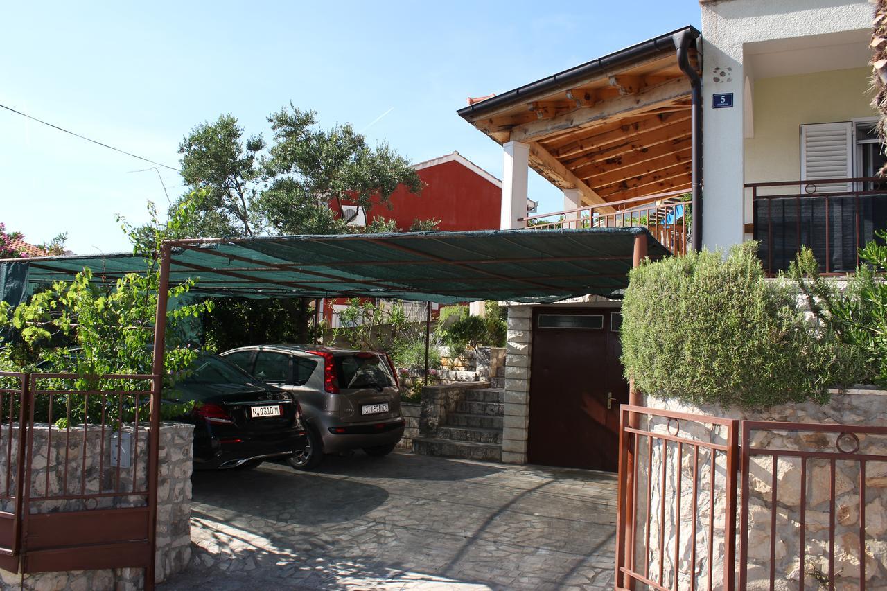 Apartmani Anna Trogir Exterior foto